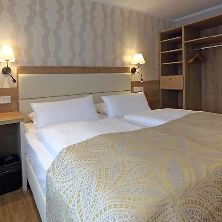 Marburger Hof Hotel ภายนอก รูปภาพ