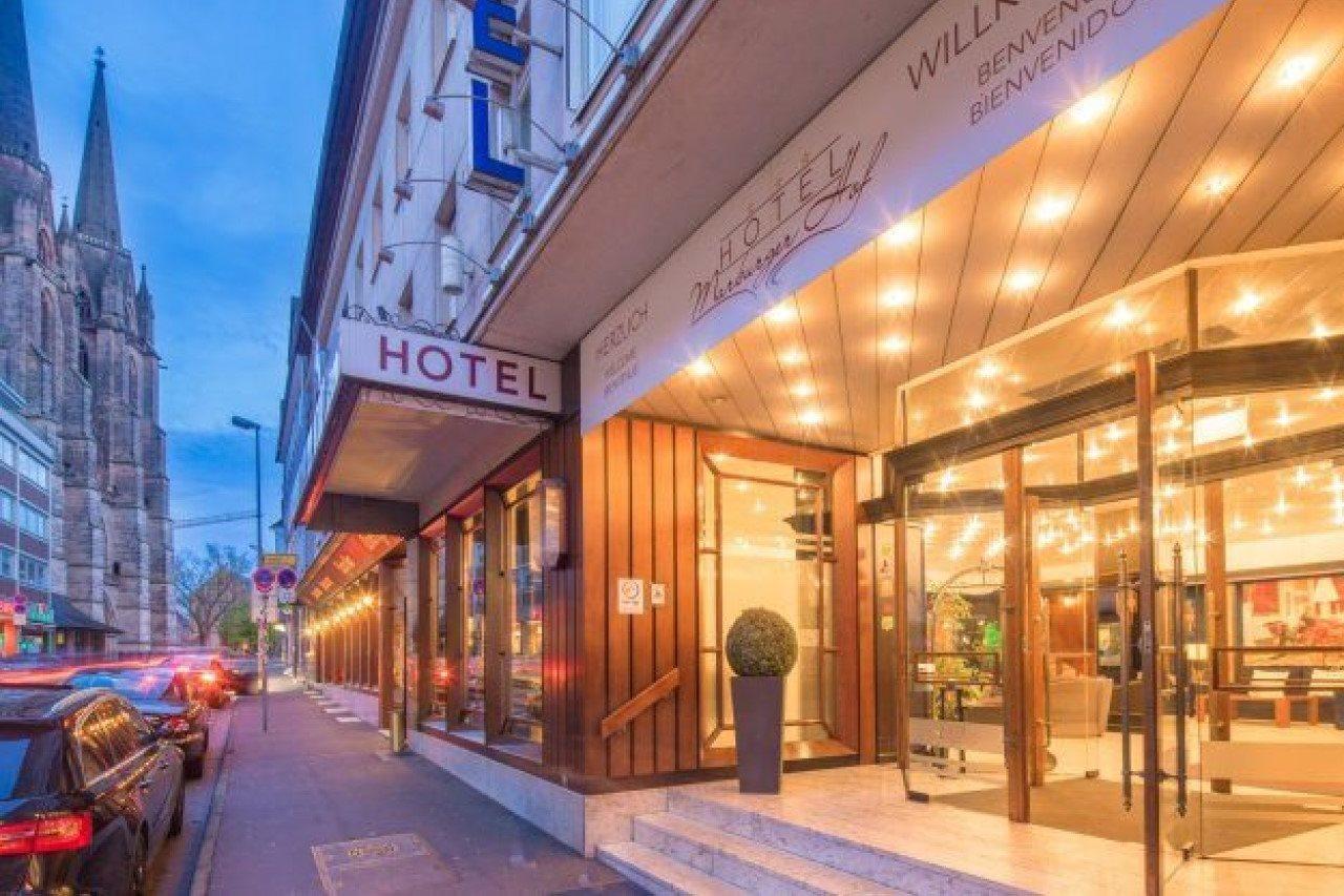 Marburger Hof Hotel ภายนอก รูปภาพ