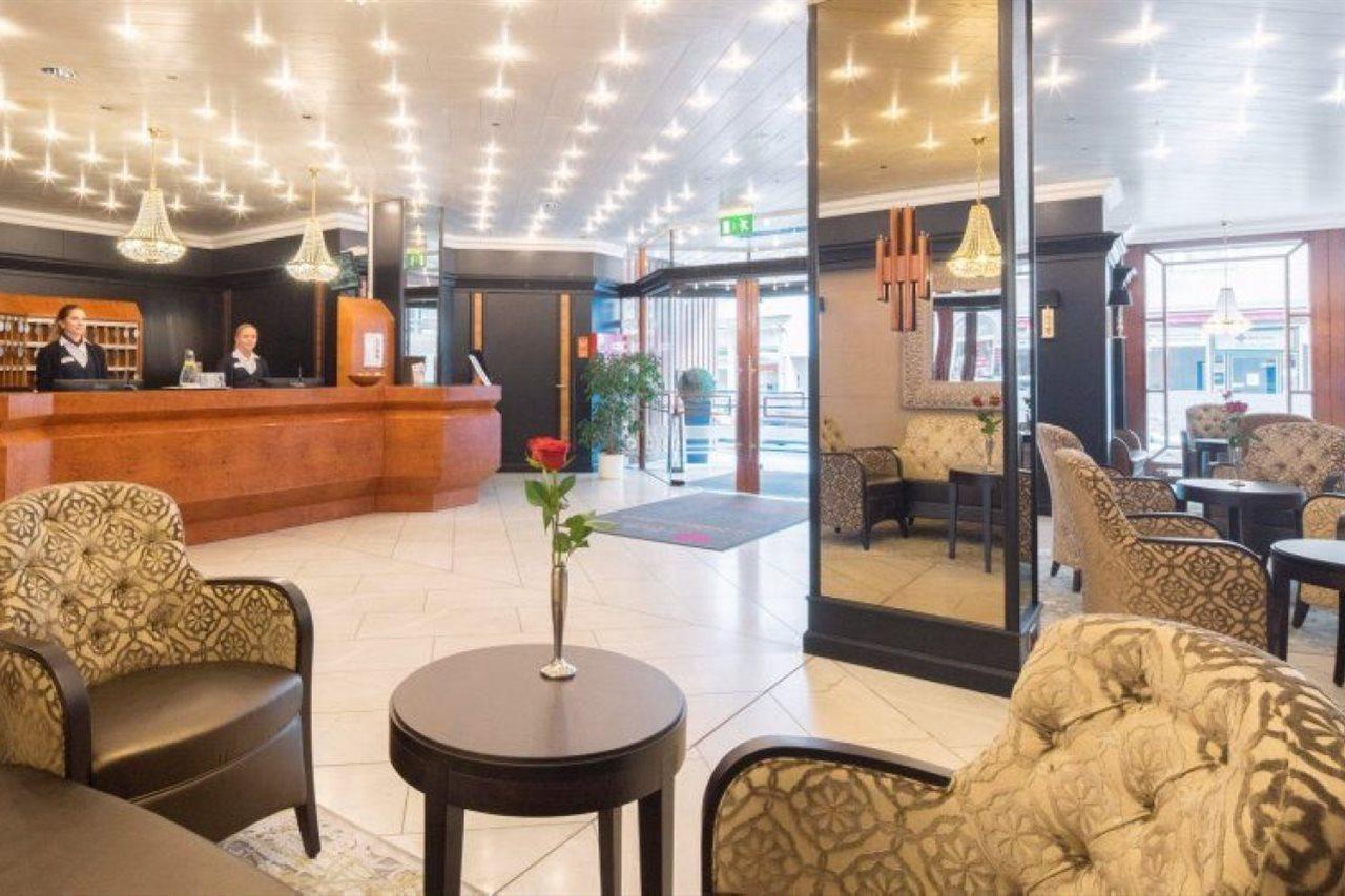 Marburger Hof Hotel ภายนอก รูปภาพ