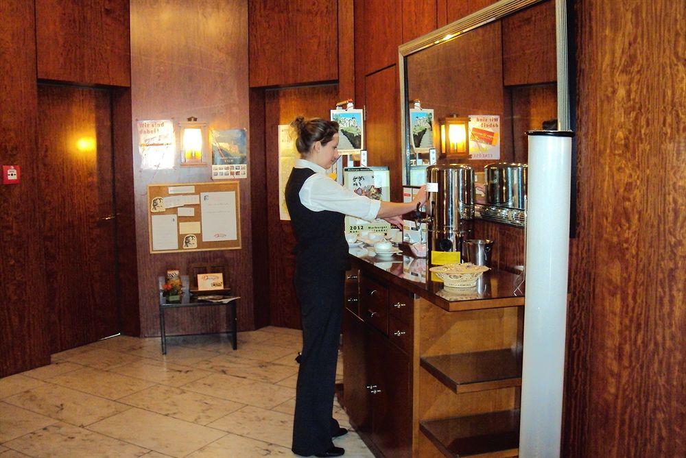 Marburger Hof Hotel ภายนอก รูปภาพ