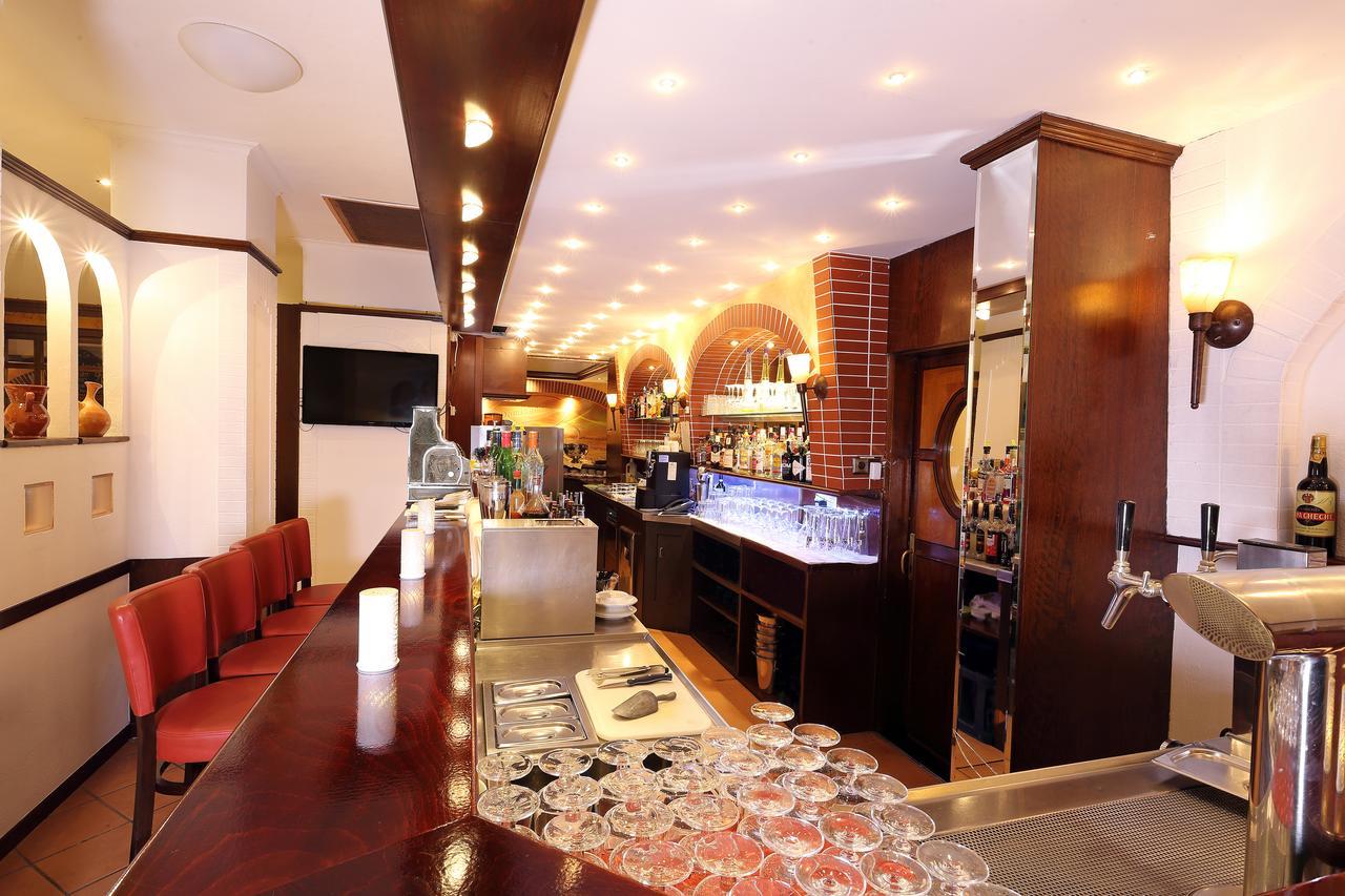 Marburger Hof Hotel ภายนอก รูปภาพ