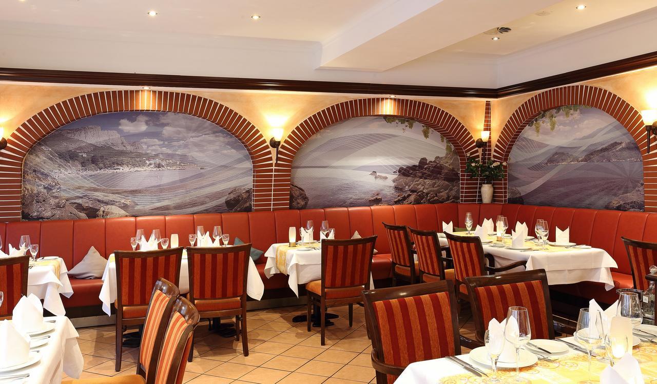 Marburger Hof Hotel ภายนอก รูปภาพ